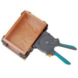 One-Hand Ratcheting Band Clamp