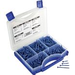 Includes 450 rust-resistant screws
