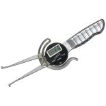 Make quick, accurate inside measurements with these high-quality 6'' Digital Inside Calipers from iGaging.