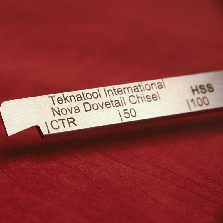 Nova Dovetail Chisel  - full pic 