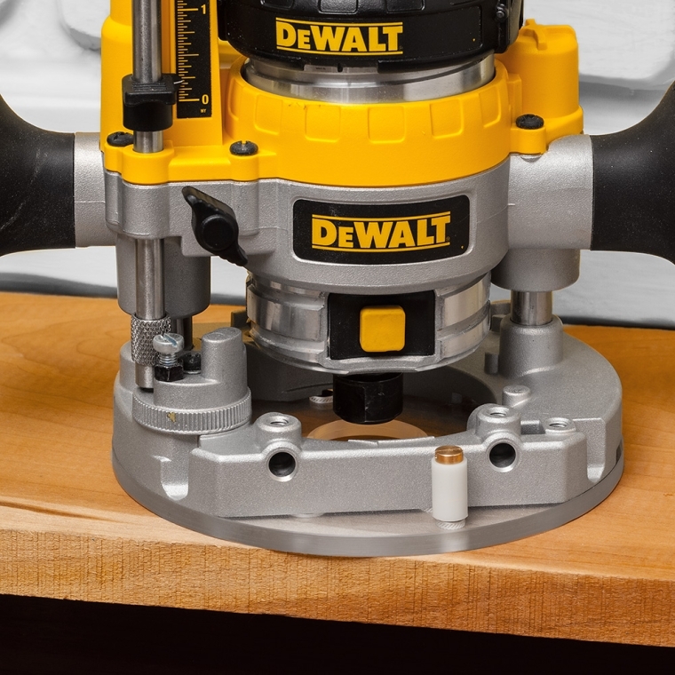Rockler Compact Router Mortise Centering Base - full pic 