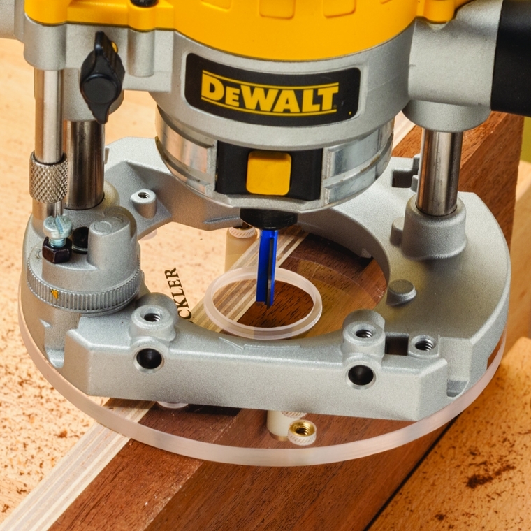 Rockler Compact Router Mortise Centering Base - full pic 