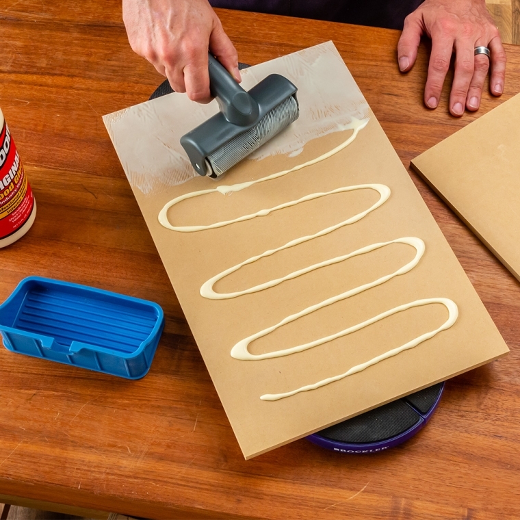 Rockler 5'' Glue Roller with Silicone Rest - full pic 