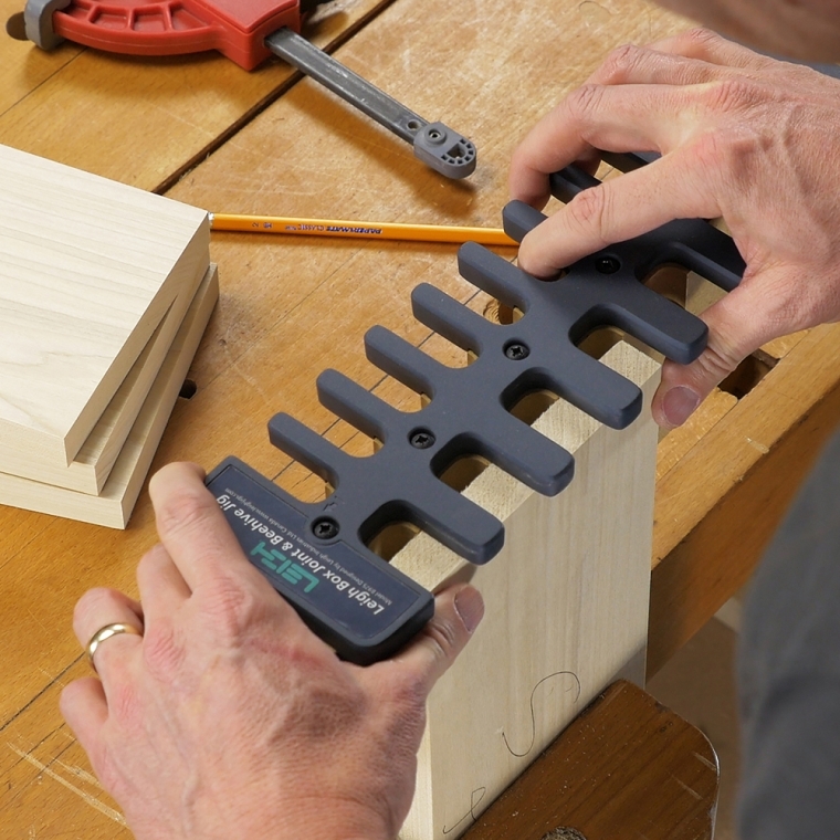 Leigh B975 Box Joint and Beehive Jig - full pic 