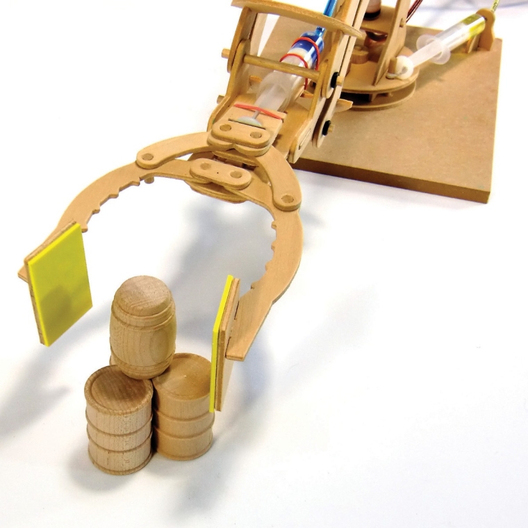 Pathfinders Robotic Arm Kit - full pic 