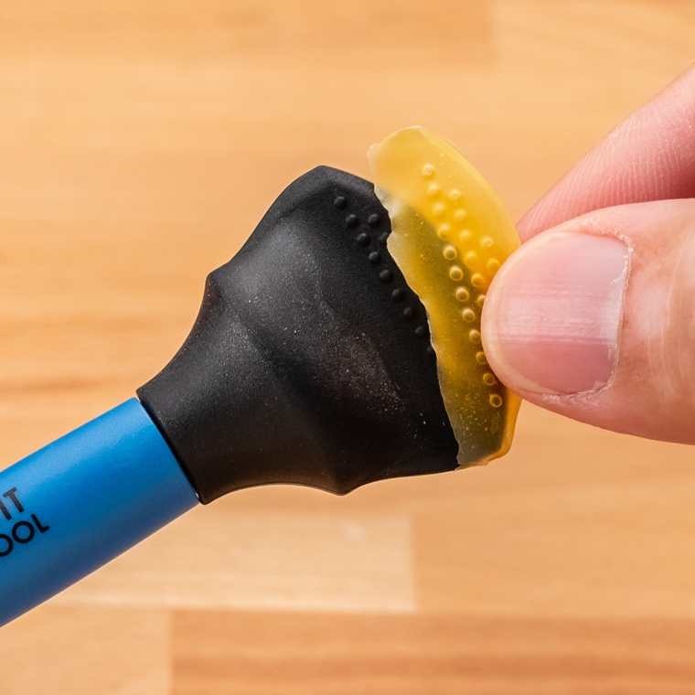 Rockler Silicone Glue Brush for Biscuit Joinery - full pic 
