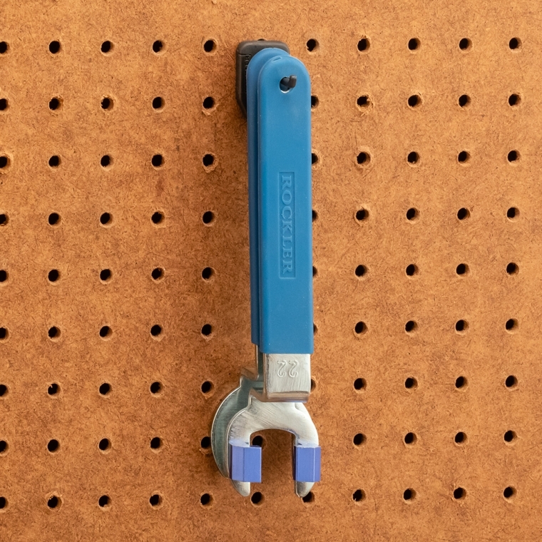 Rockler Hang-Tight 32-Piece Pegboard Hook Starter Pack - full pic 