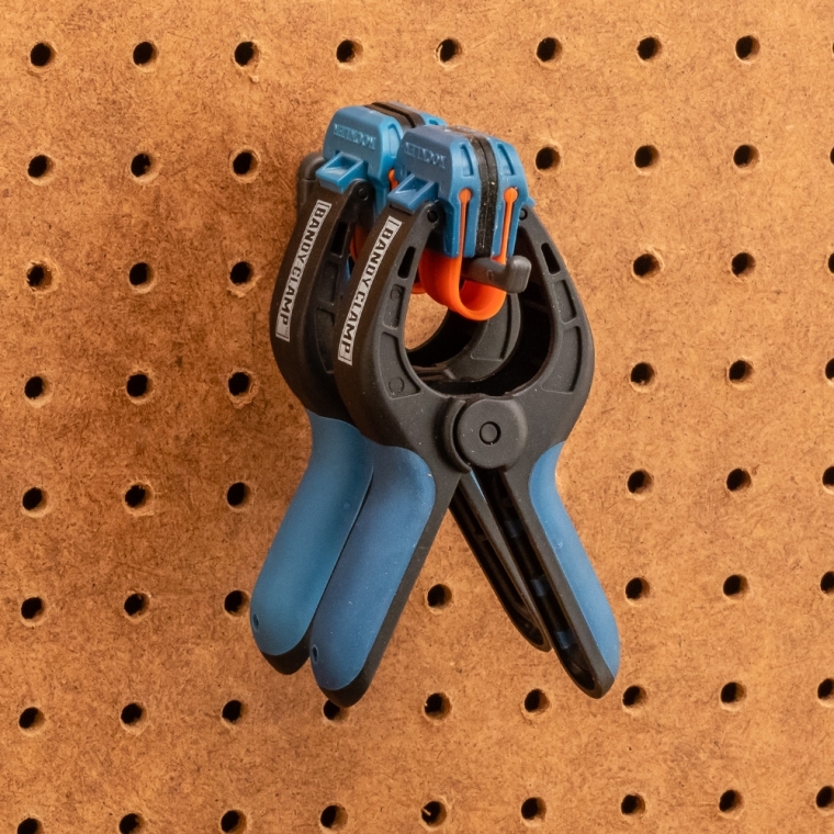 Rockler Hang-Tight 32-Piece Pegboard Hook Starter Pack - full pic 