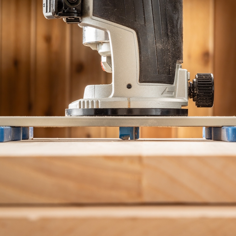 Rockler Flush-Cutting Router Jig - full pic 