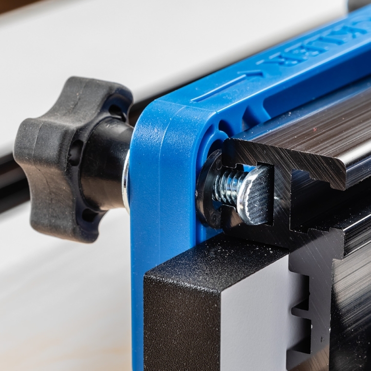 Rockler Adjustable Fence Featherboard - full pic 