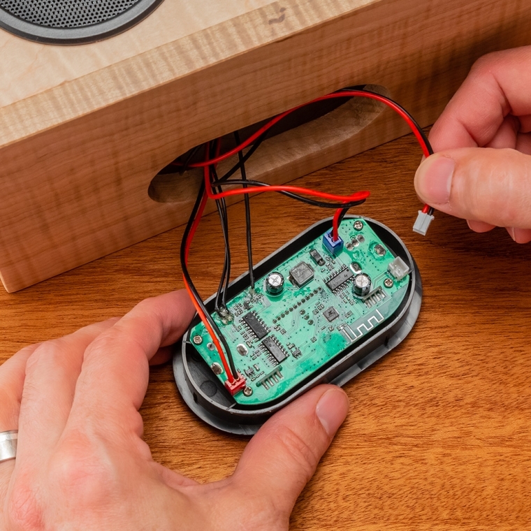 Rockler AM/FM Stereo Wireless Speaker Kit - full pic 