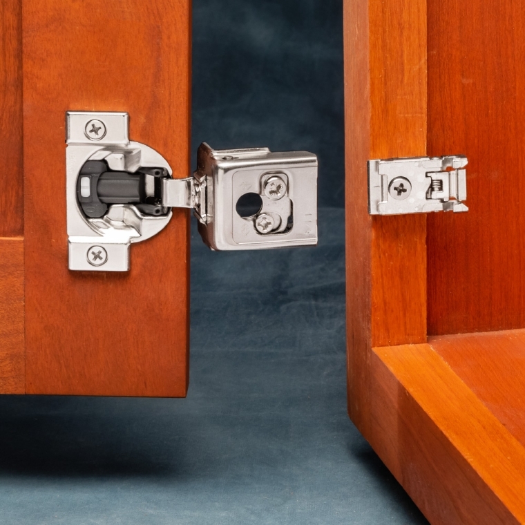 Blum 110&deg; Compact Clip Soft-Close Hinges for Face Frame, Larger Overlays - full pic 