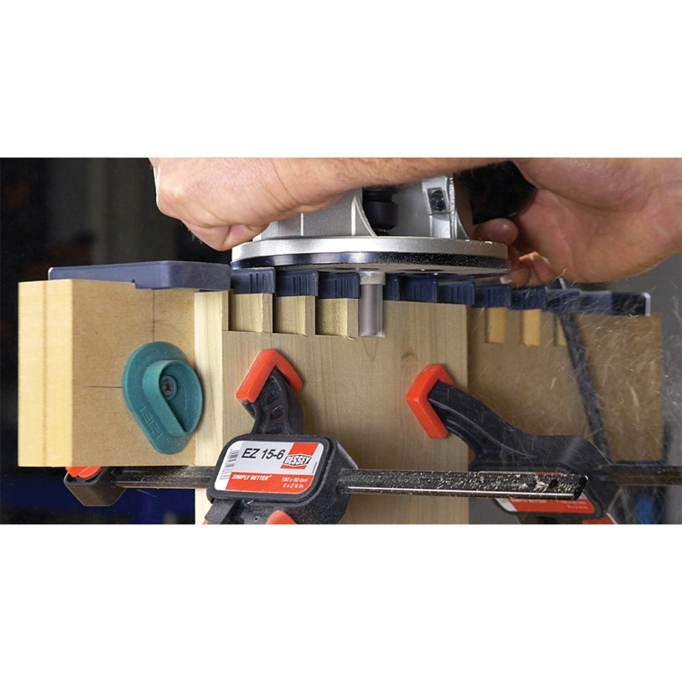 Leigh TD330 Through Dovetail Jig - full pic 