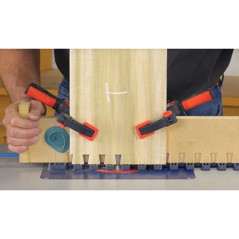 Leigh TD330 Through Dovetail Jig - full pic 