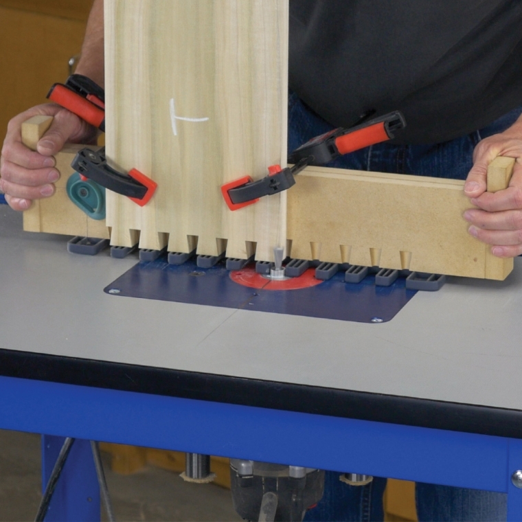 Leigh TD330 Through Dovetail Jig - full pic 