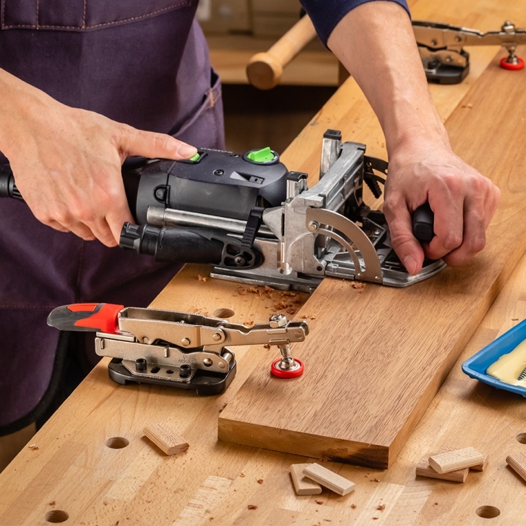 Rockler Dog Hole Auto-Adjust Clamp Plate - full pic 
