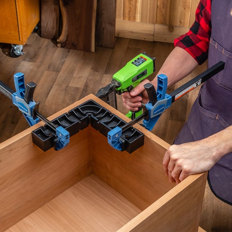 Rockler Medium-Duty Spring-Loaded Bar Clamps - full pic 