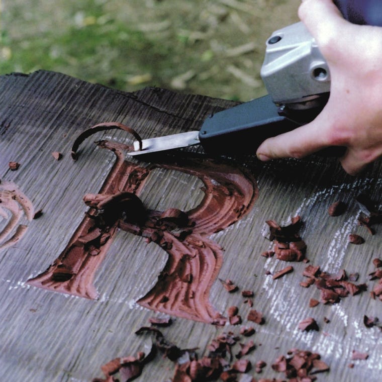 Arbortech Power Chisel with 7 Assorted Chisels - full pic 