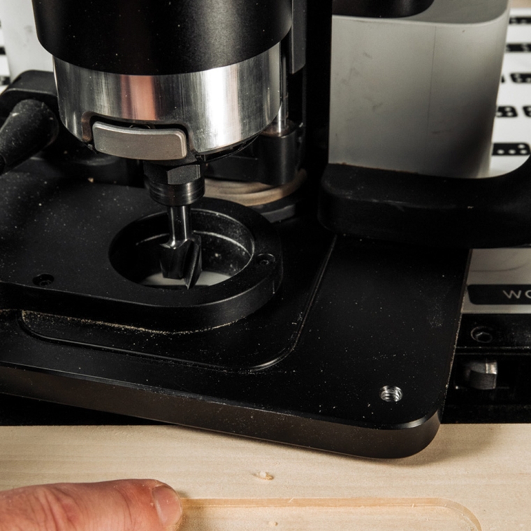 Shaper CNC 16mm x 16mm Clearing Router Bit - full pic 