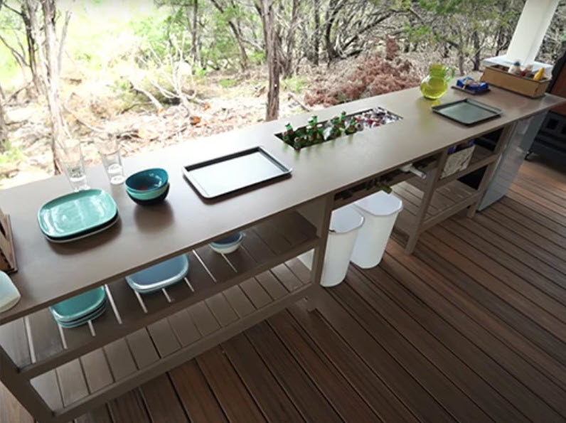 outdoor buffet table