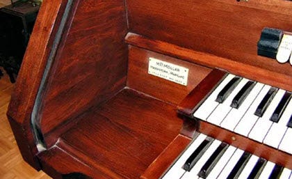 https://www.rockler.com/media/magefan_blog/red-stained-wood-piano_1.jpg
