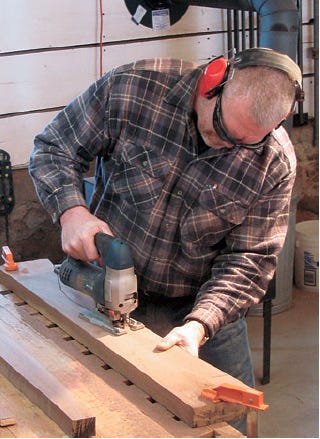 Making jigsaw cut on the chair legs