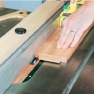 Using dado stack to cut subtop grooves