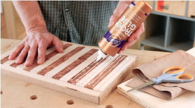 Making glue lines on the tambour slats