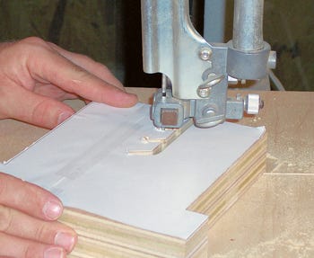 Cutting slots into ends of the box jig