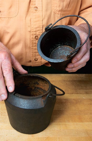 Old English design hide glue kettle