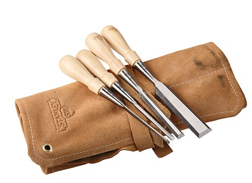 Basic set of bench chisels with a carrying case