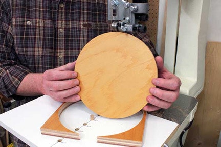 Circle cut with a small jig and a band saw