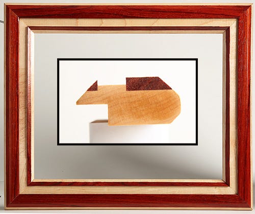 Picture frame with contemporary molding