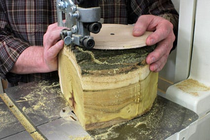 Using simple circle cutting jig to shape natural bowl blank