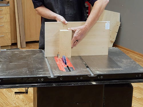 Using dado stack to cut segments of a box joint
