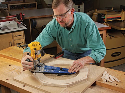 Using an ellipse cutting jig to cut a circular frame