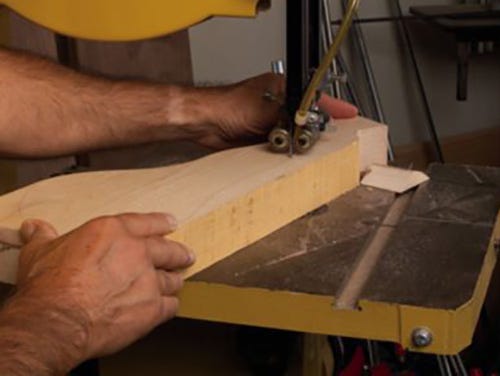 Making fine curve cut with a powermatic band saw