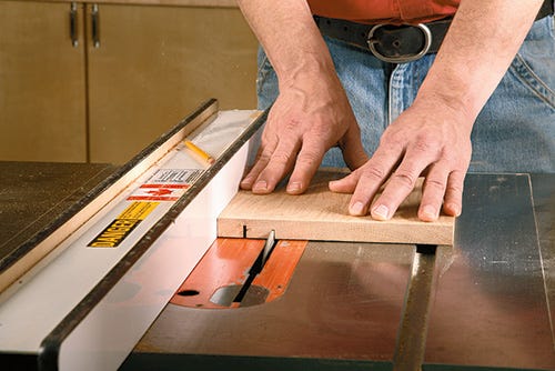Using table saw rip fence to guide cut