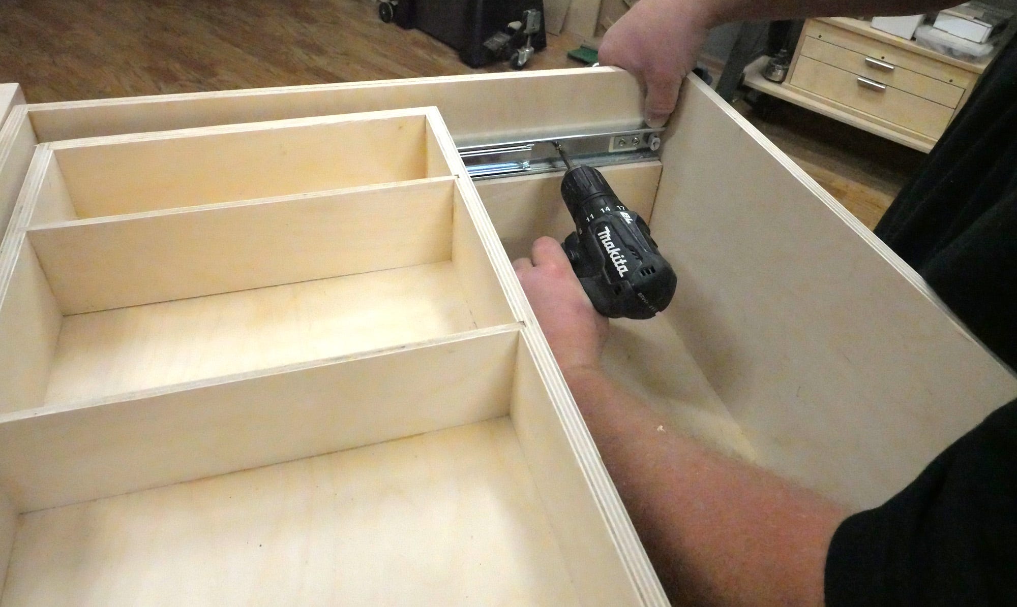 installing a drawer organizer