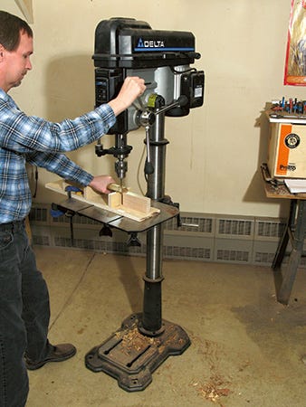 Simple drill press jig for table leg installation
