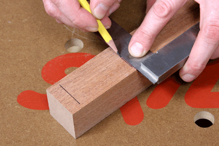 Marking out size and shape of mortise