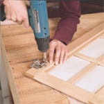 Mounting a European hinge on custom cabinet door