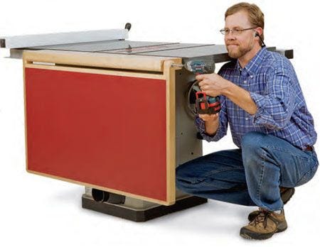 Hanging mounting plate for outfeed table with pivoting segment