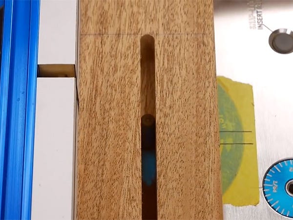routing a slot with a straight router bit