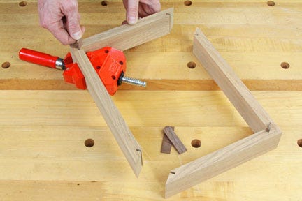 Miter corner angle clamp for frame glue-ups