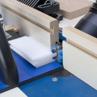 Using plastic set-up jig to prepare router height