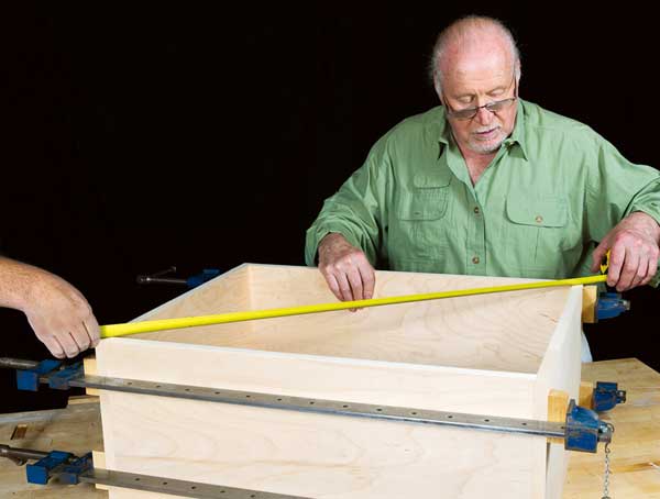 Checking the diagonals of a box that has been clamped up